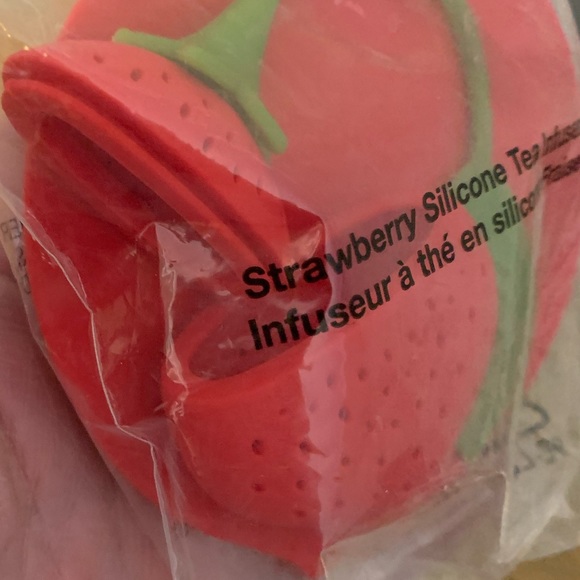 STRAWBERRY SILICONE TEA INFUSER, New In Sealed Package,Tea Infuser With Tray - Picture 8 of 12